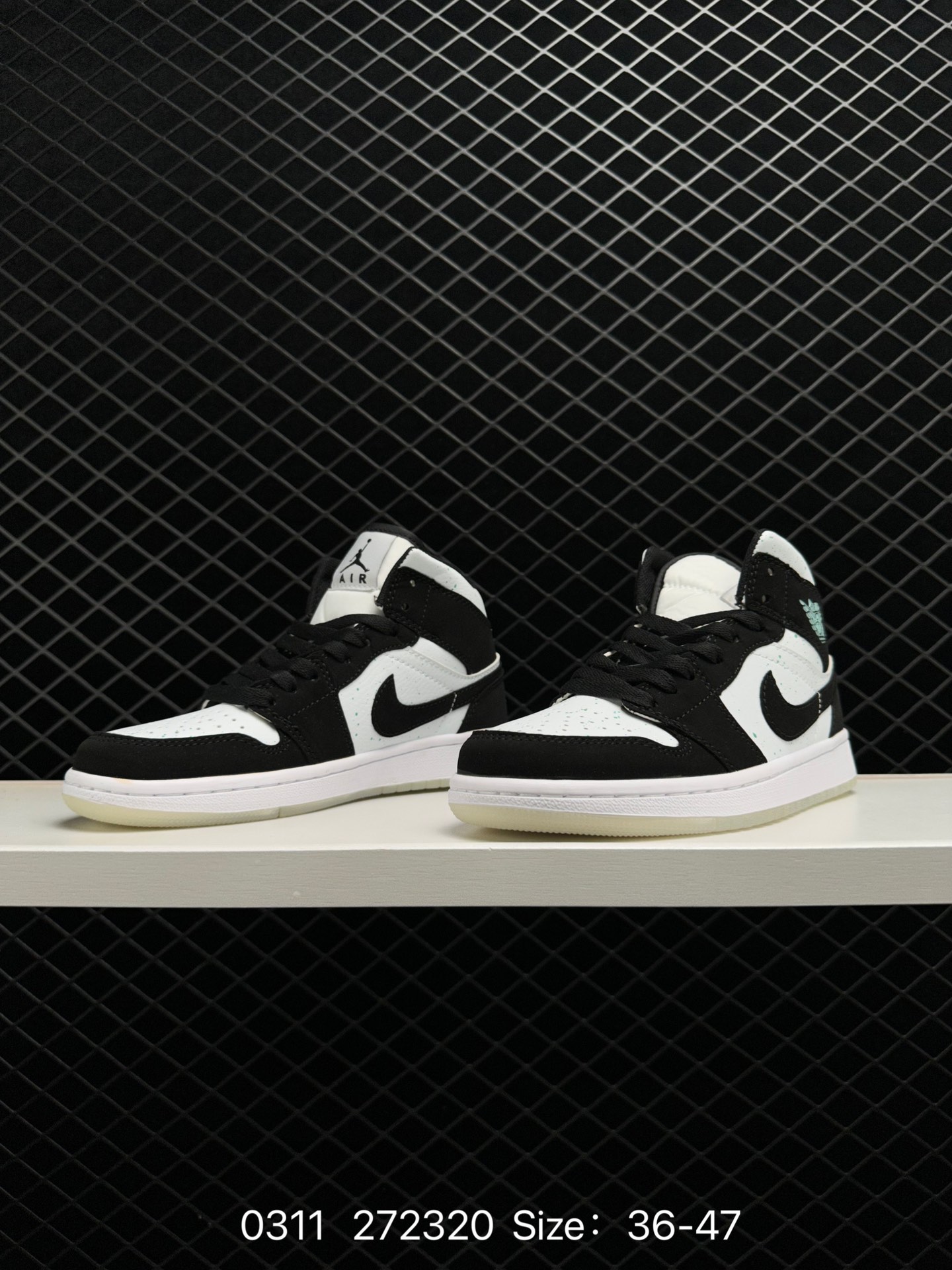 Air Jordan 1 Mid “Panda”